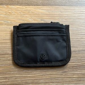 NWOT Lululemon true identity card case